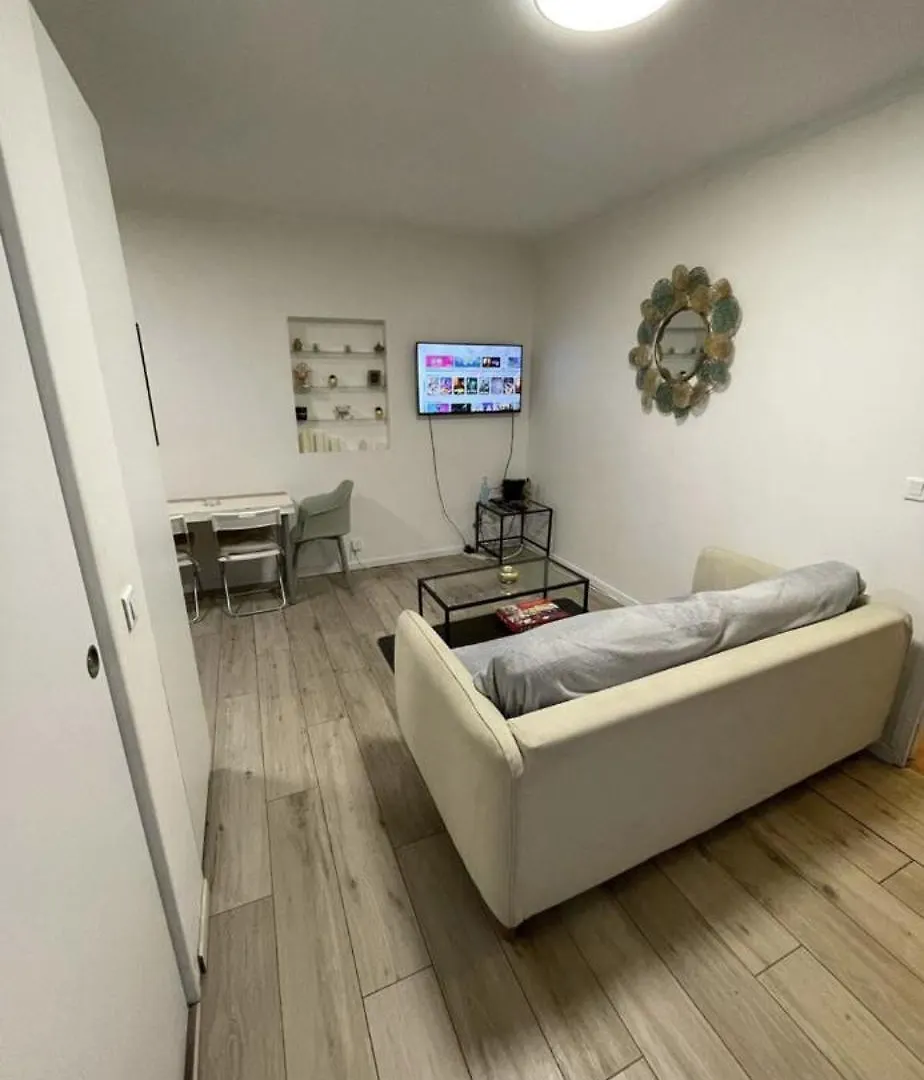 Chambre Et Salon Proche Centre Et Monuments Apartment *