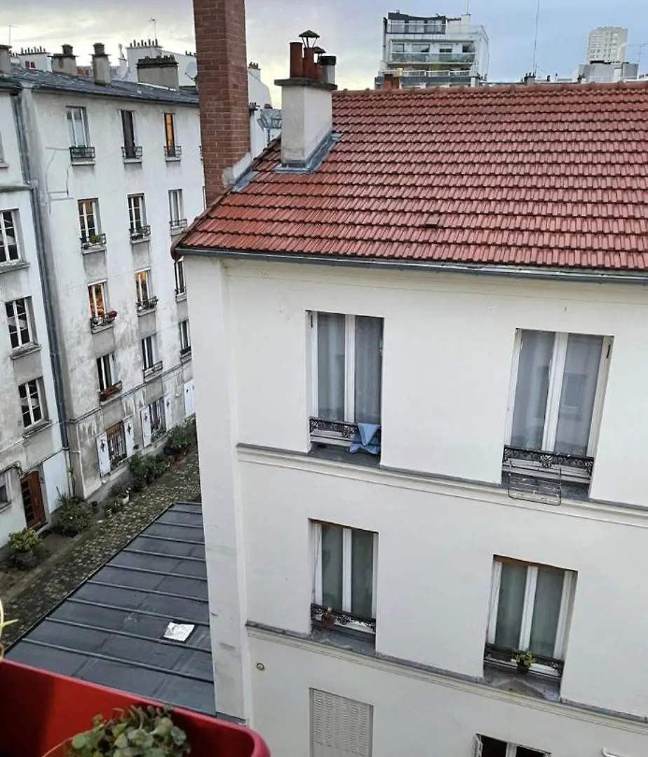 Chambre Et Salon Proche Centre Et Monuments Apartment Paris